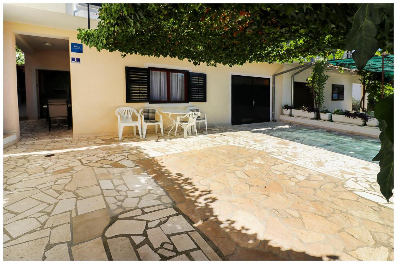 Apartment Zdravko Primošten Екстериор снимка