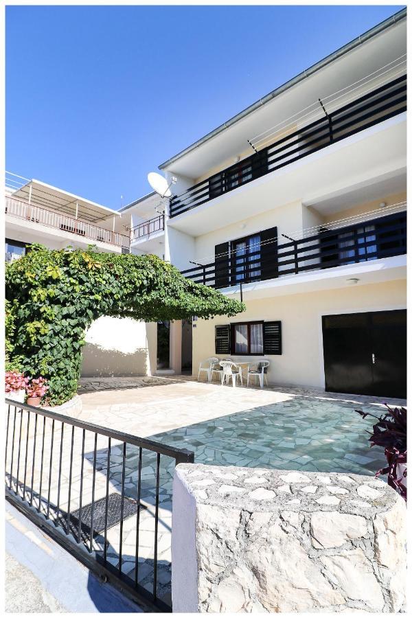 Apartment Zdravko Primošten Екстериор снимка