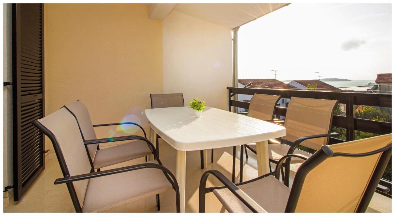Apartment Zdravko Primošten Екстериор снимка