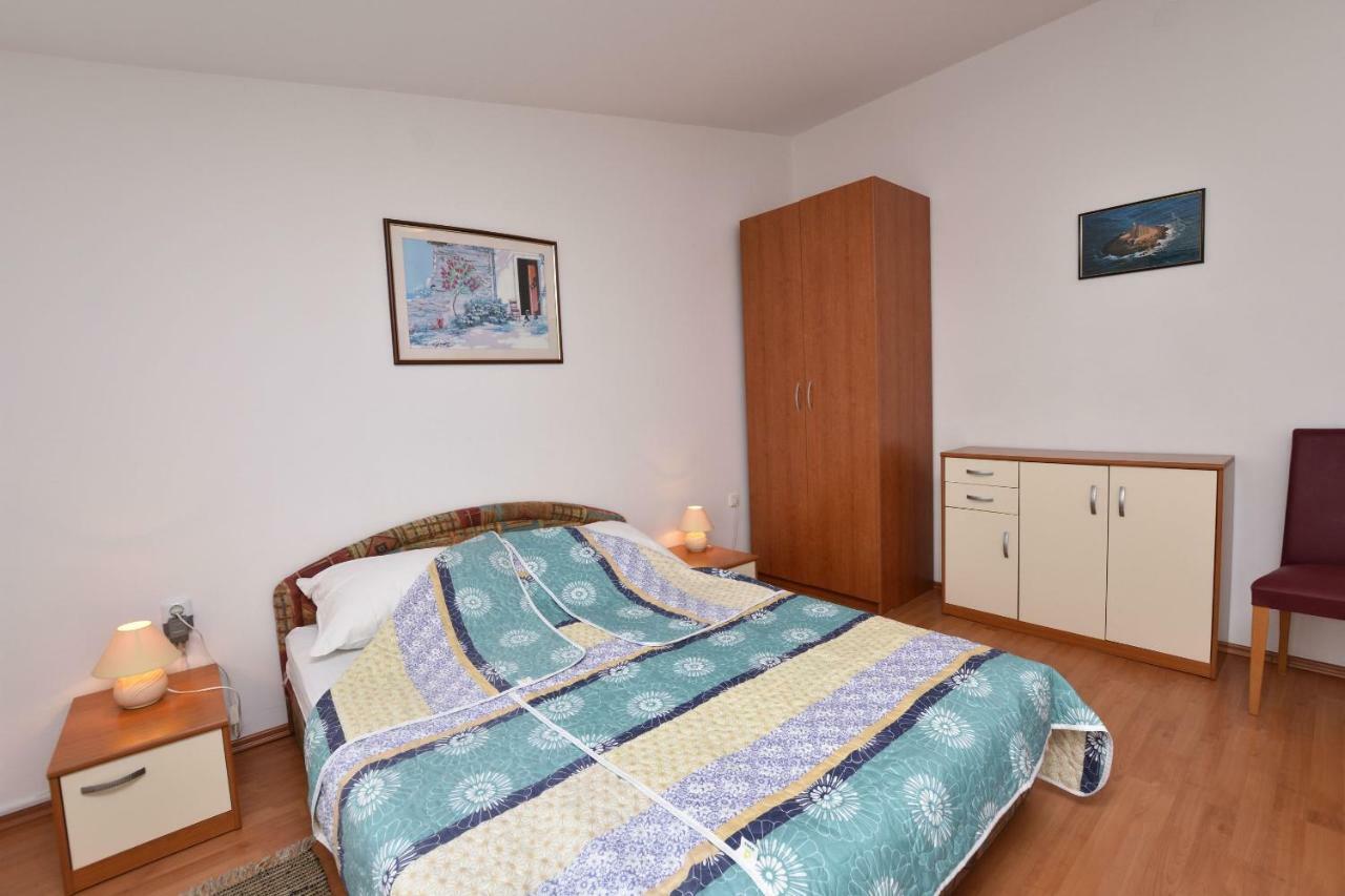 Apartment Zdravko Primošten Екстериор снимка